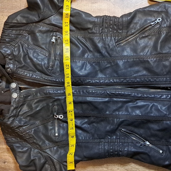 Love & Lock size medium COFFEE colored faux leather jacket - Picture 17 of 17